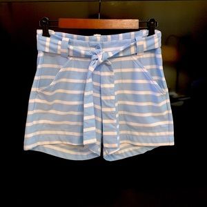 Nike Golf Shorts Size 4
